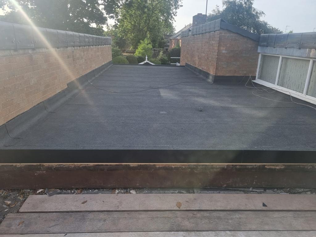 Flat roof installation